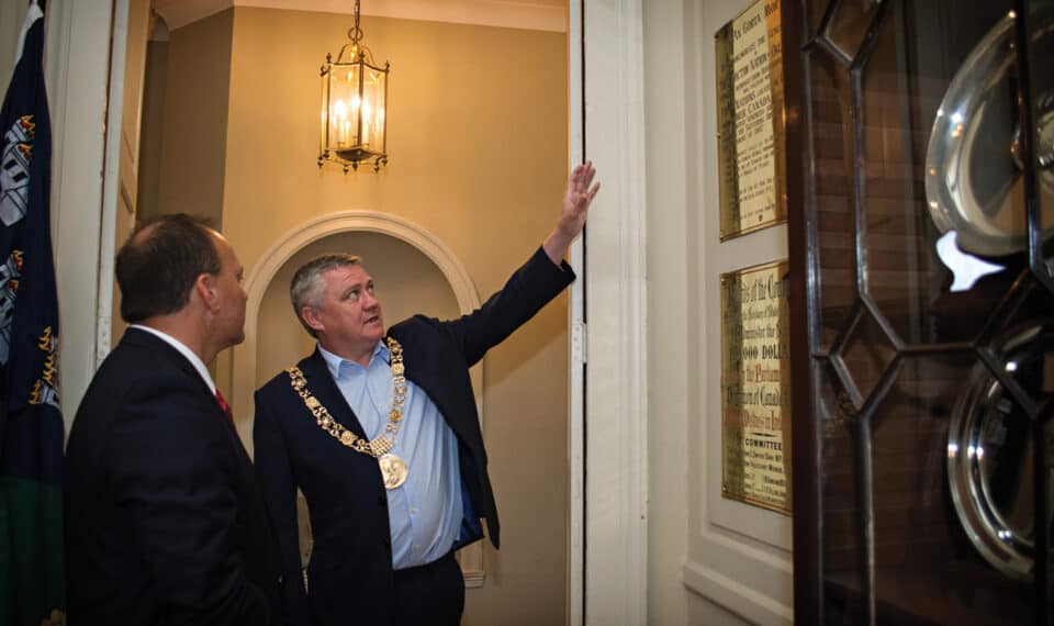 Chief Batton Viewing An Gorta Mor Plaque